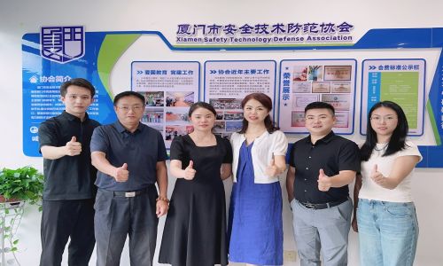 宇航工業(yè)交換機(jī)赴廈門(mén)安防協(xié)會(huì)、羅普特集團(tuán)參觀交流！